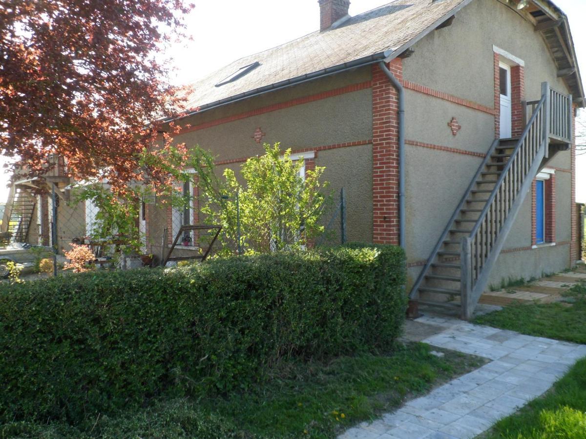 L'Etape De St Hilaire La Gravelle Acomodação com café da manhã Saint-Hilaire-la-Gravelle Exterior foto